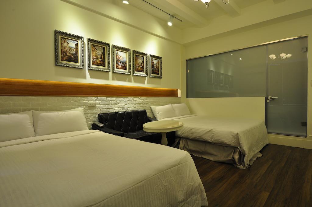 Young Motel Taitung Ruang foto