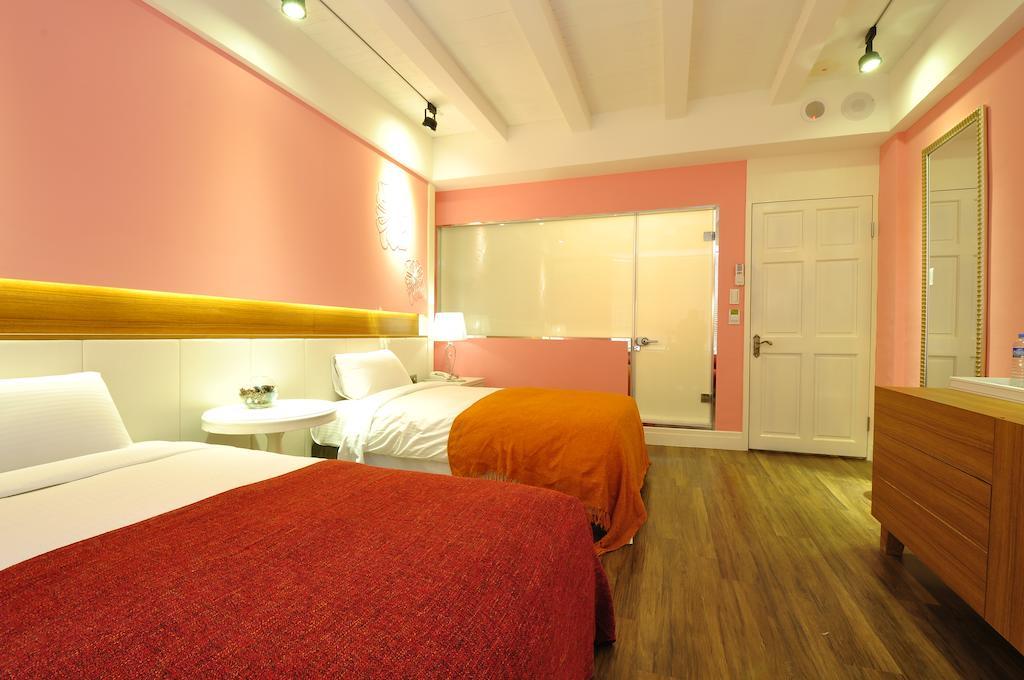 Young Motel Taitung Ruang foto