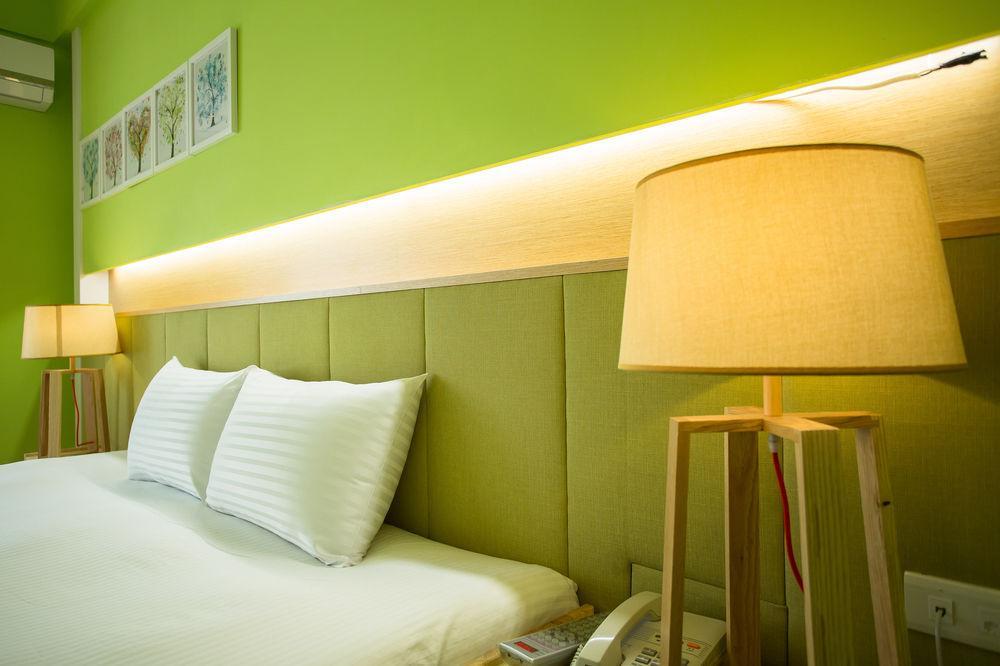 Young Motel Taitung Bagian luar foto