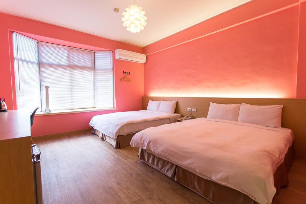 Young Motel Taitung Bagian luar foto