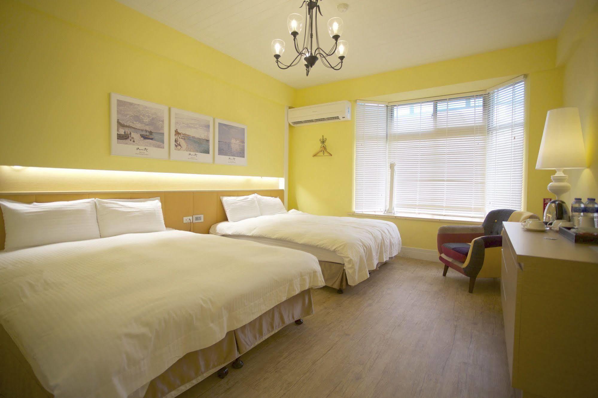 Young Motel Taitung Bagian luar foto
