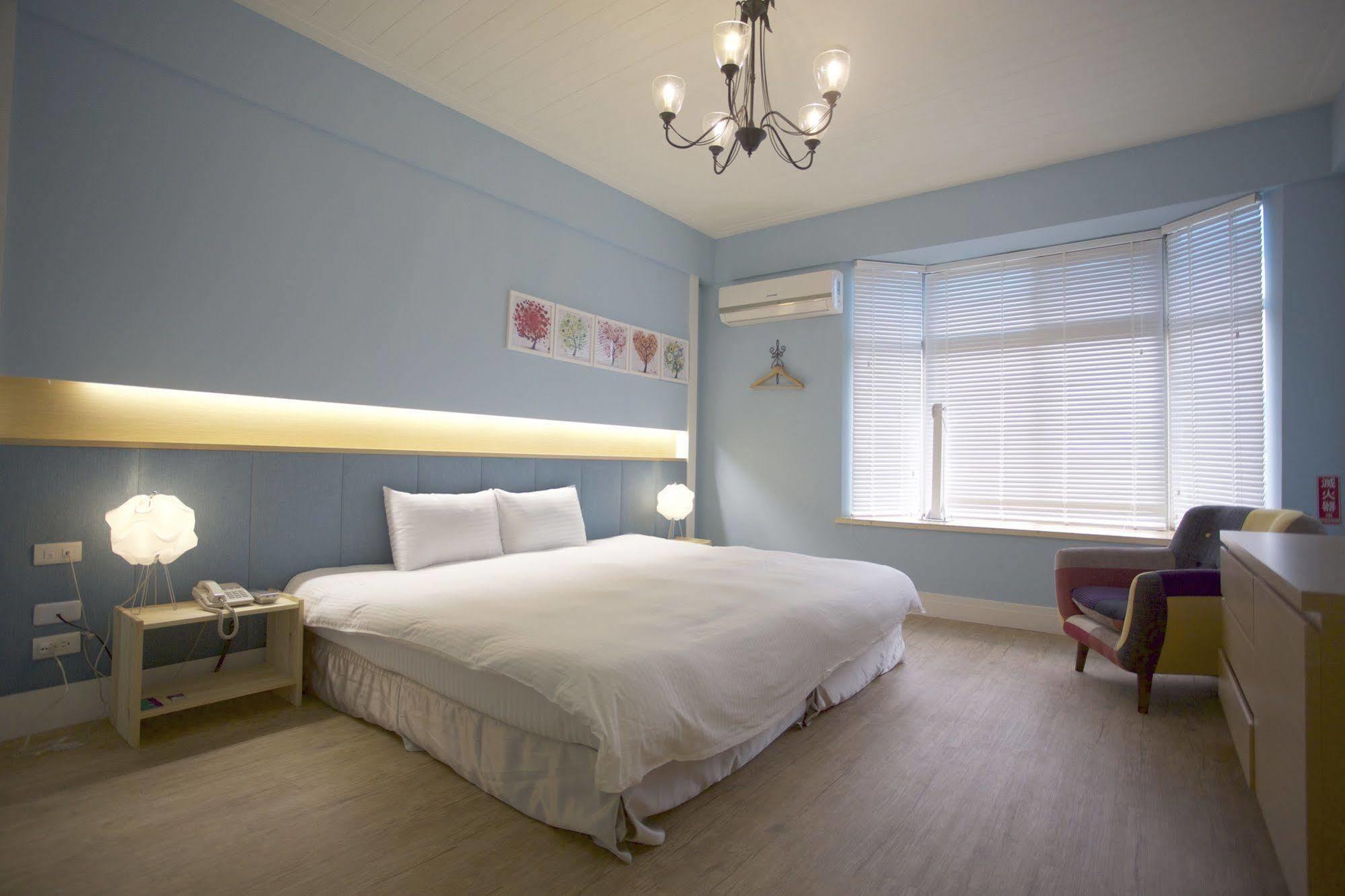 Young Motel Taitung Bagian luar foto