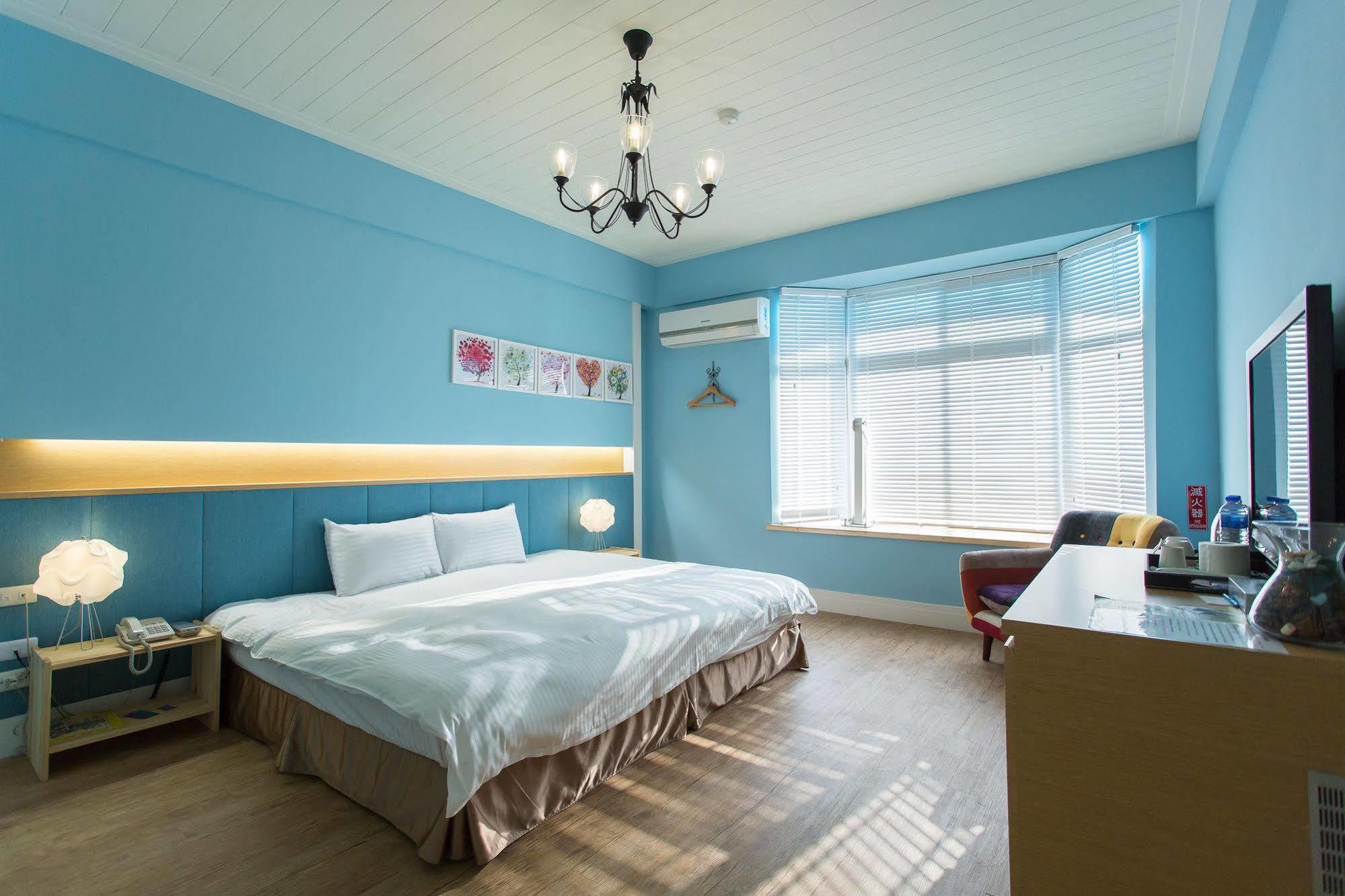Young Motel Taitung Bagian luar foto