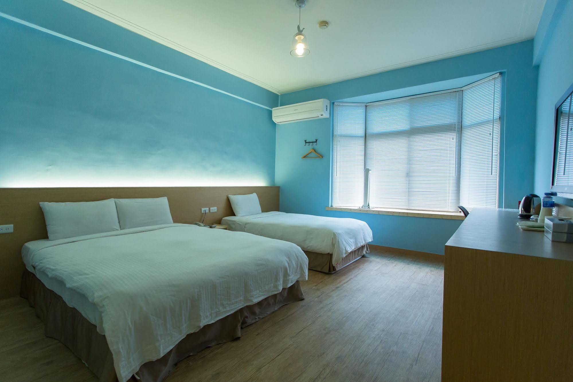 Young Motel Taitung Bagian luar foto